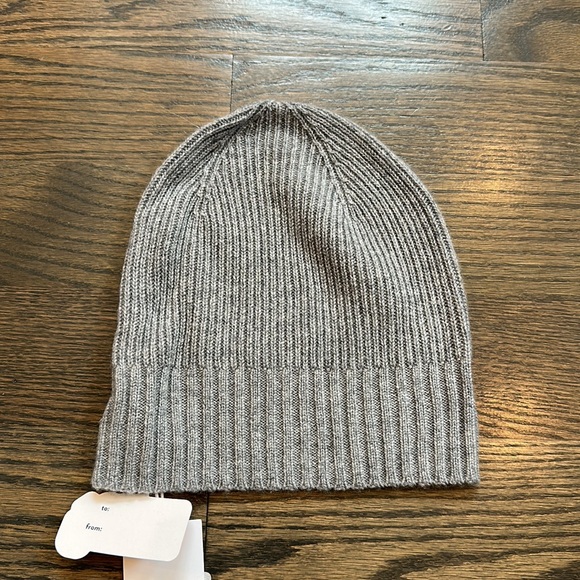 Nordstrom recycled cashmere beanie hat one size - Picture 2 of 3